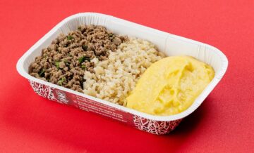 Carne moída com arroz integral e purê de mandioquinha 400g