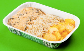 Estrogonofe de shimeji, arroz integral e batata em fatias na manteiga 400g