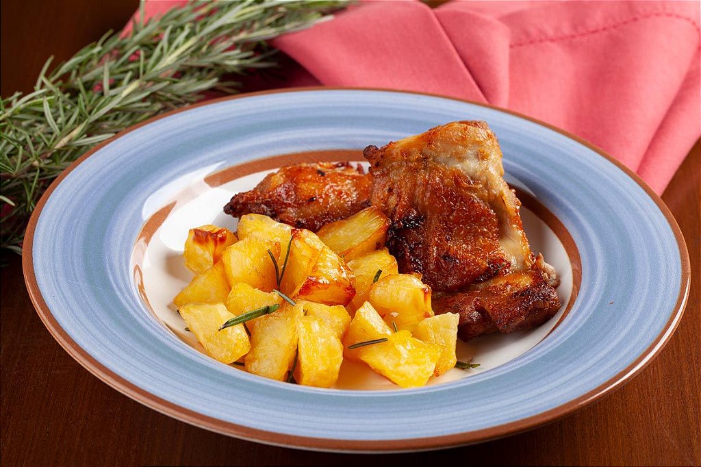 Filé de coxa de frango assado com batatas congelado 200g